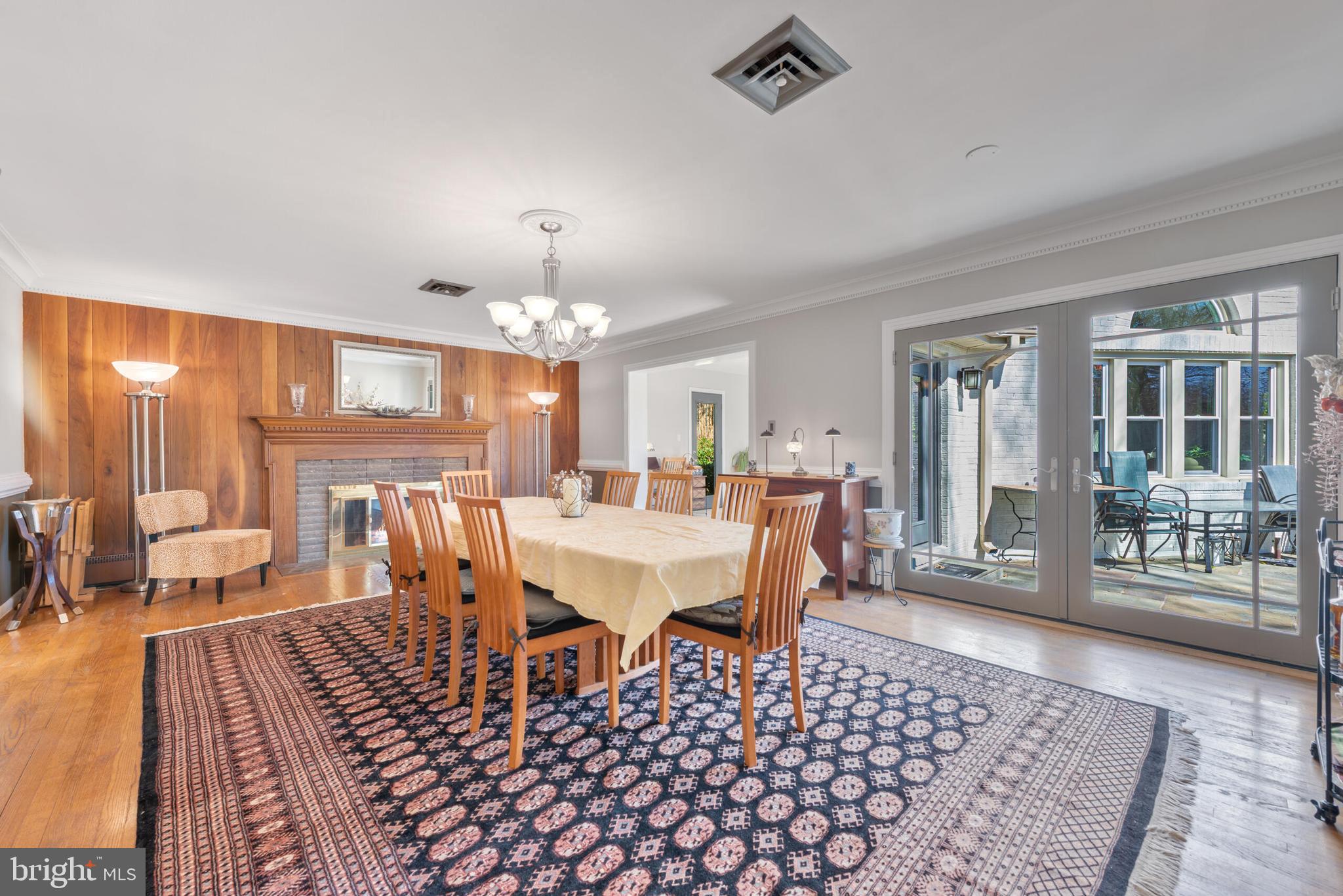 RIVERCREST - Residential