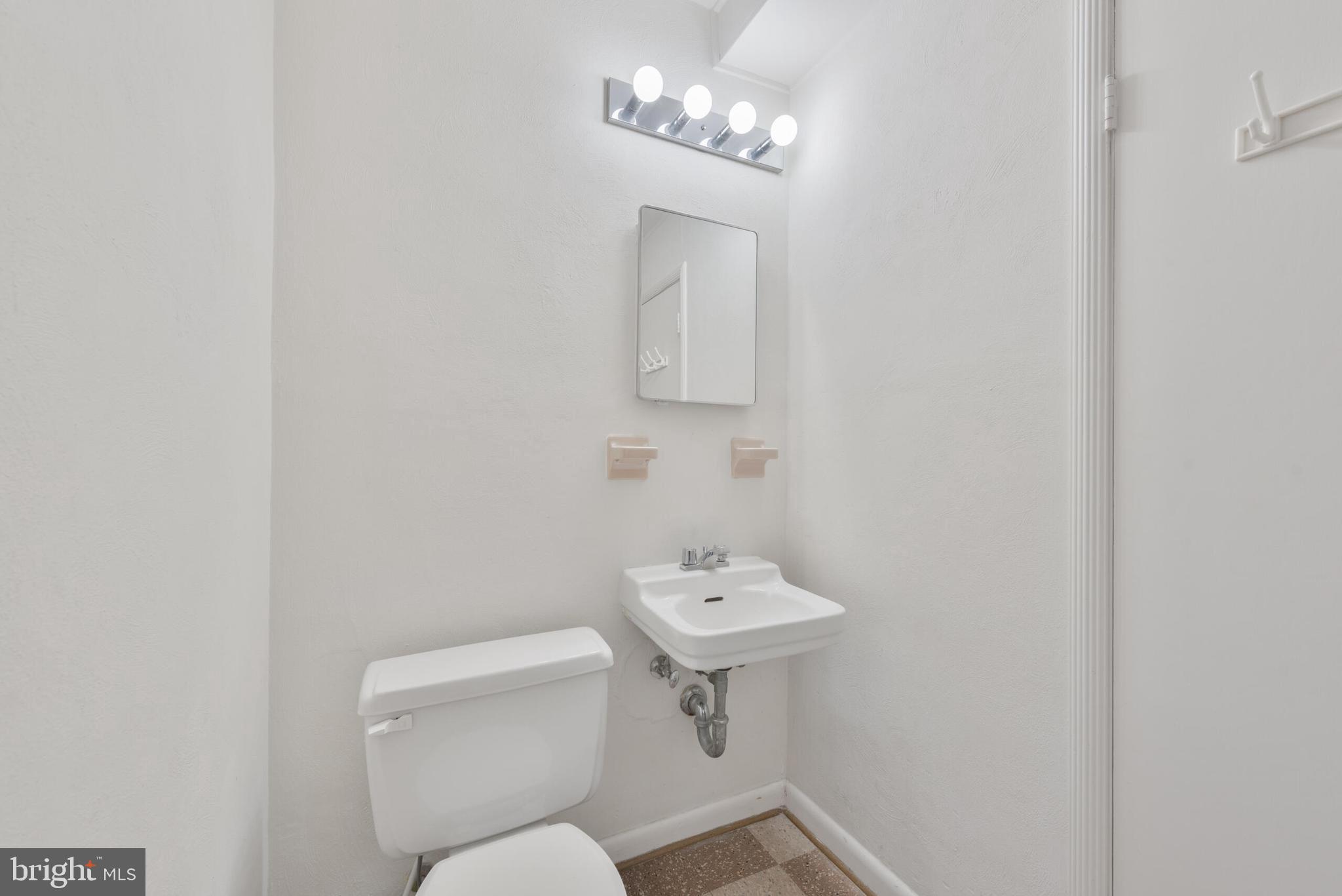 RIVERCREST - Residential