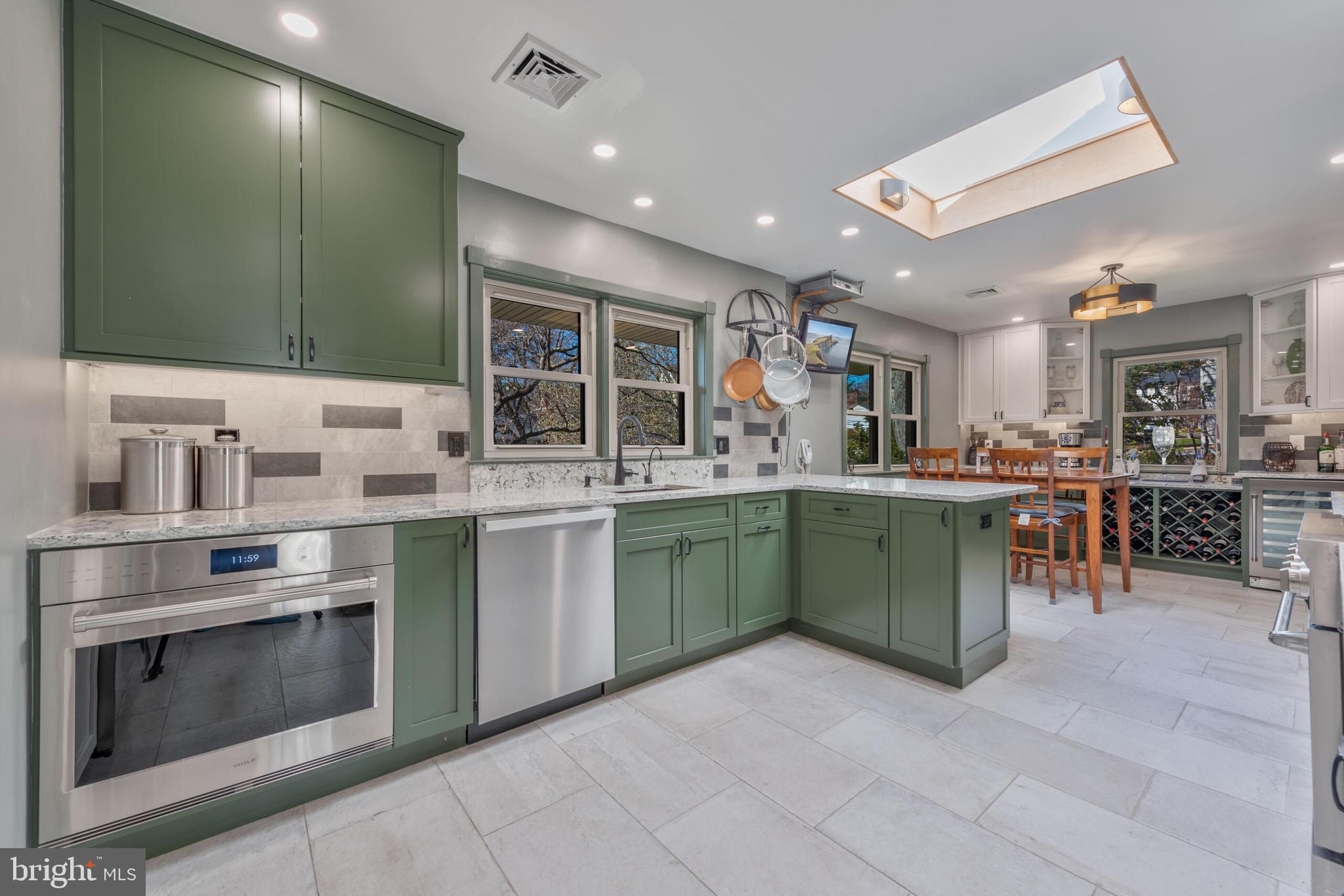 RIVERCREST - Residential