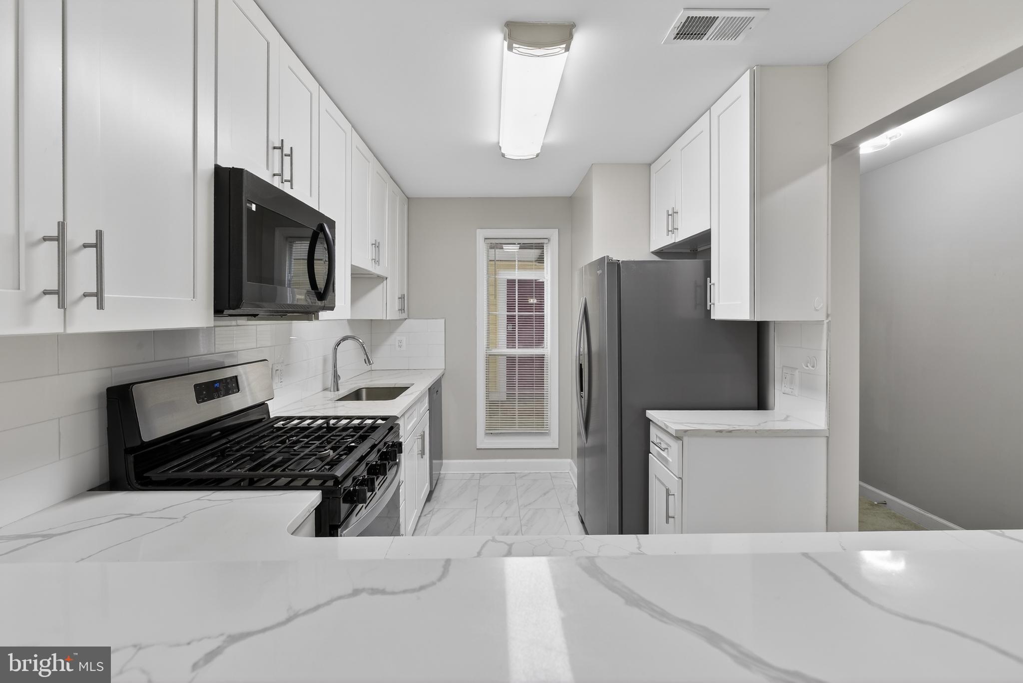 THE OAKTON - Residential