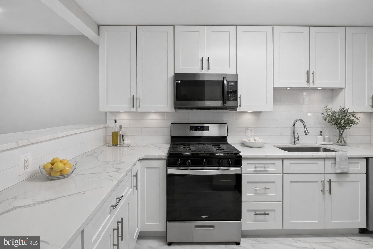 THE OAKTON - Residential