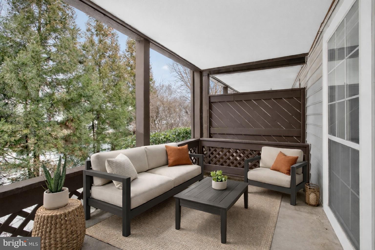 THE OAKTON - Residential