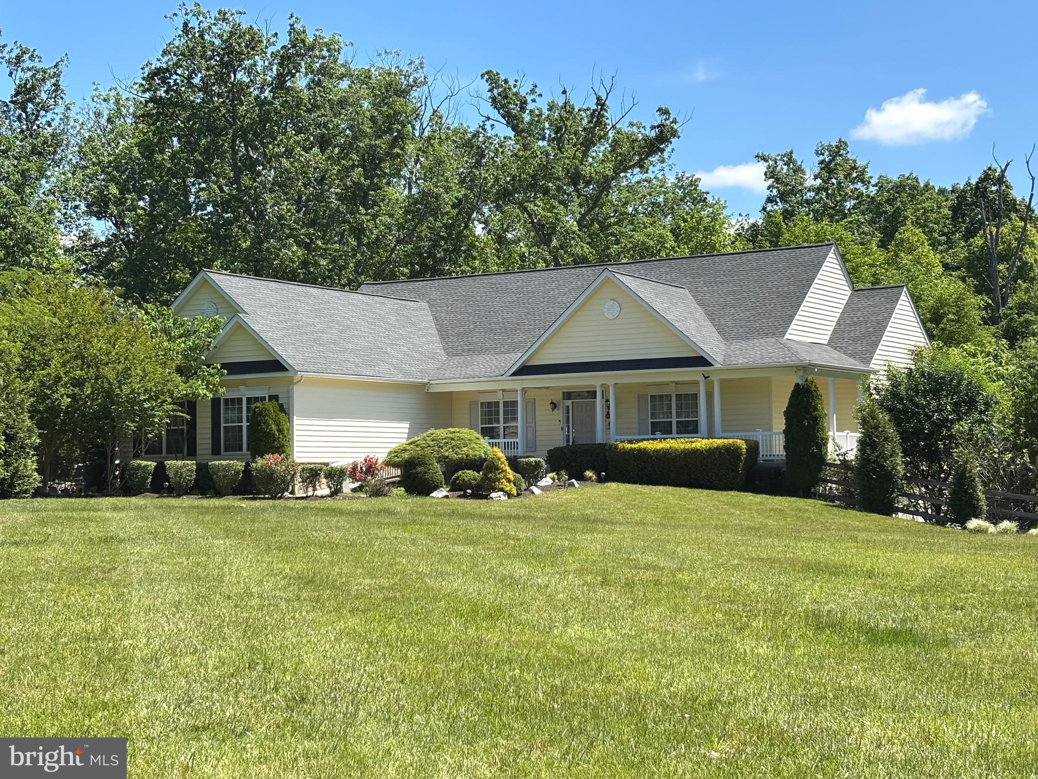 320 GENTLE BREEZE CIRCLE
