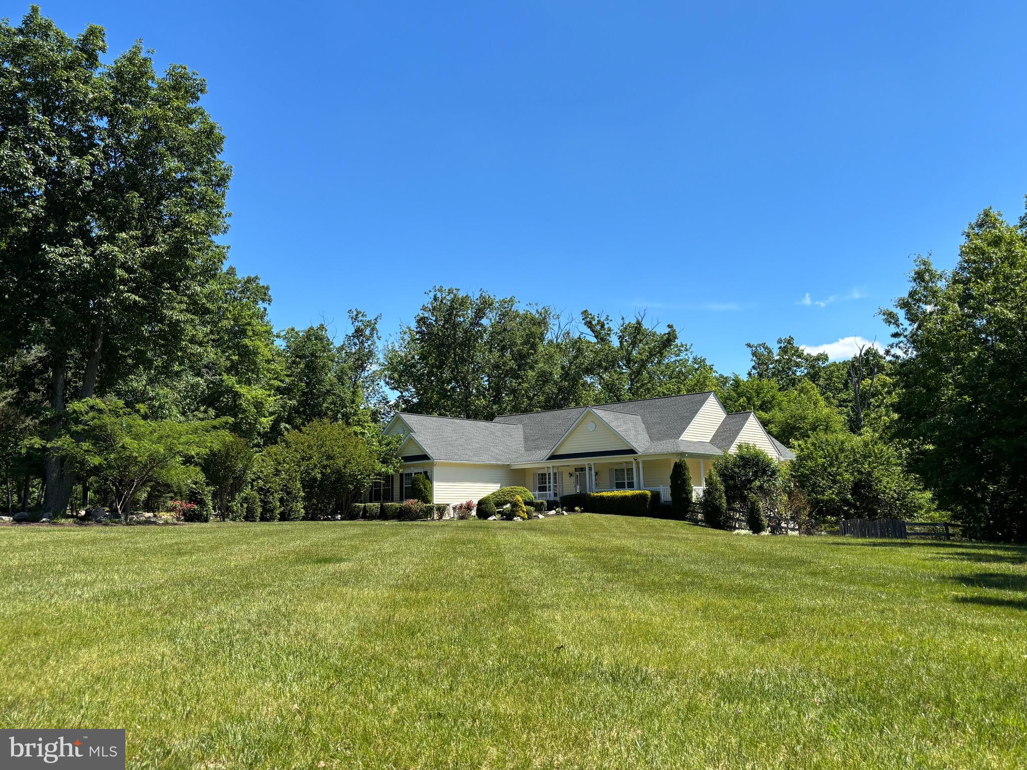 320 GENTLE BREEZE CIRCLE