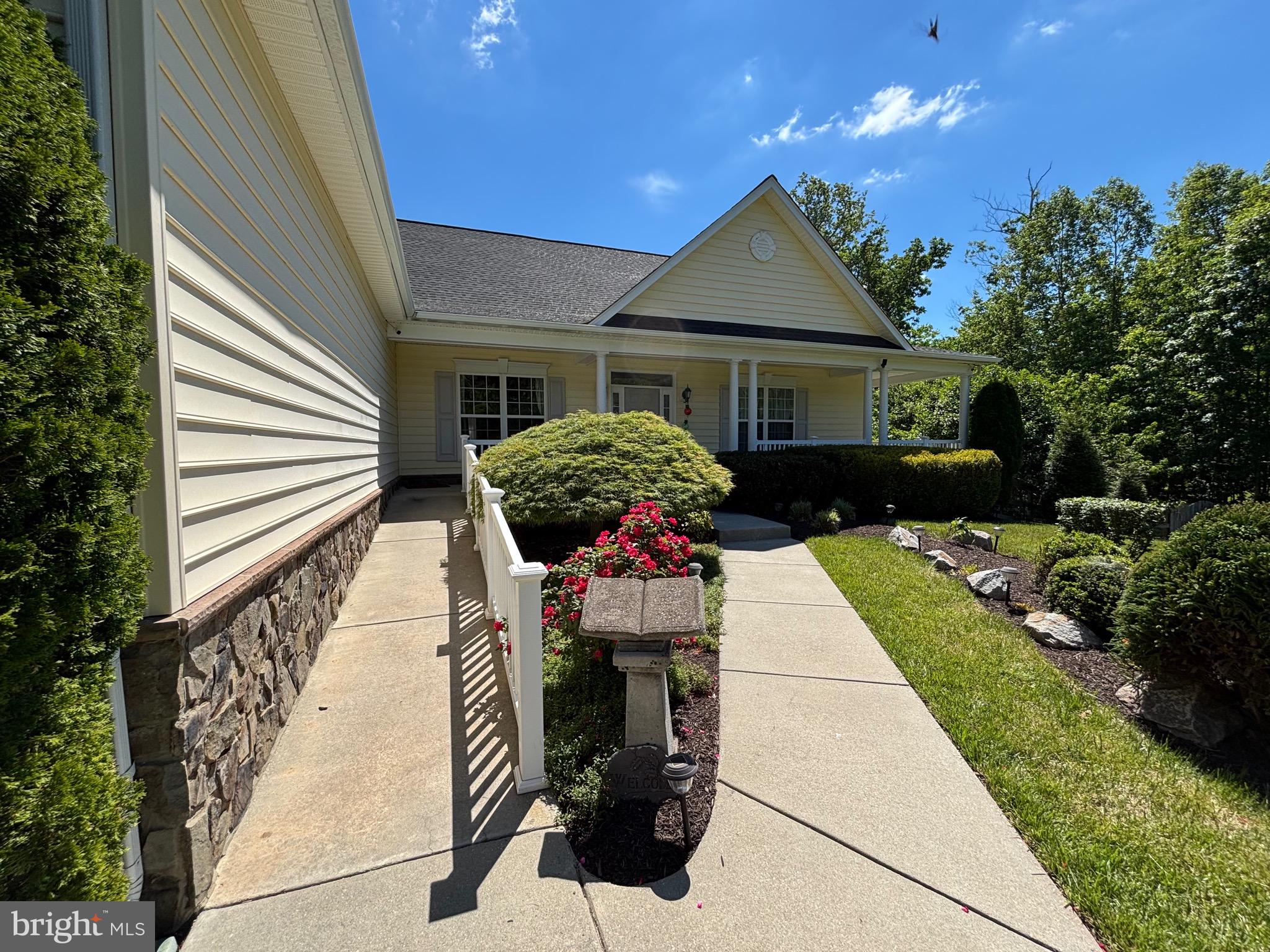 320 GENTLE BREEZE CIRCLE