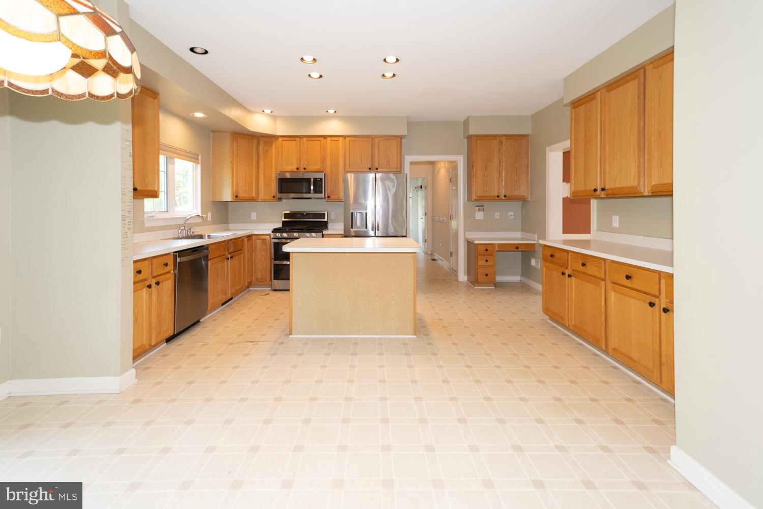 WINDSOR KNOLLS - Residential