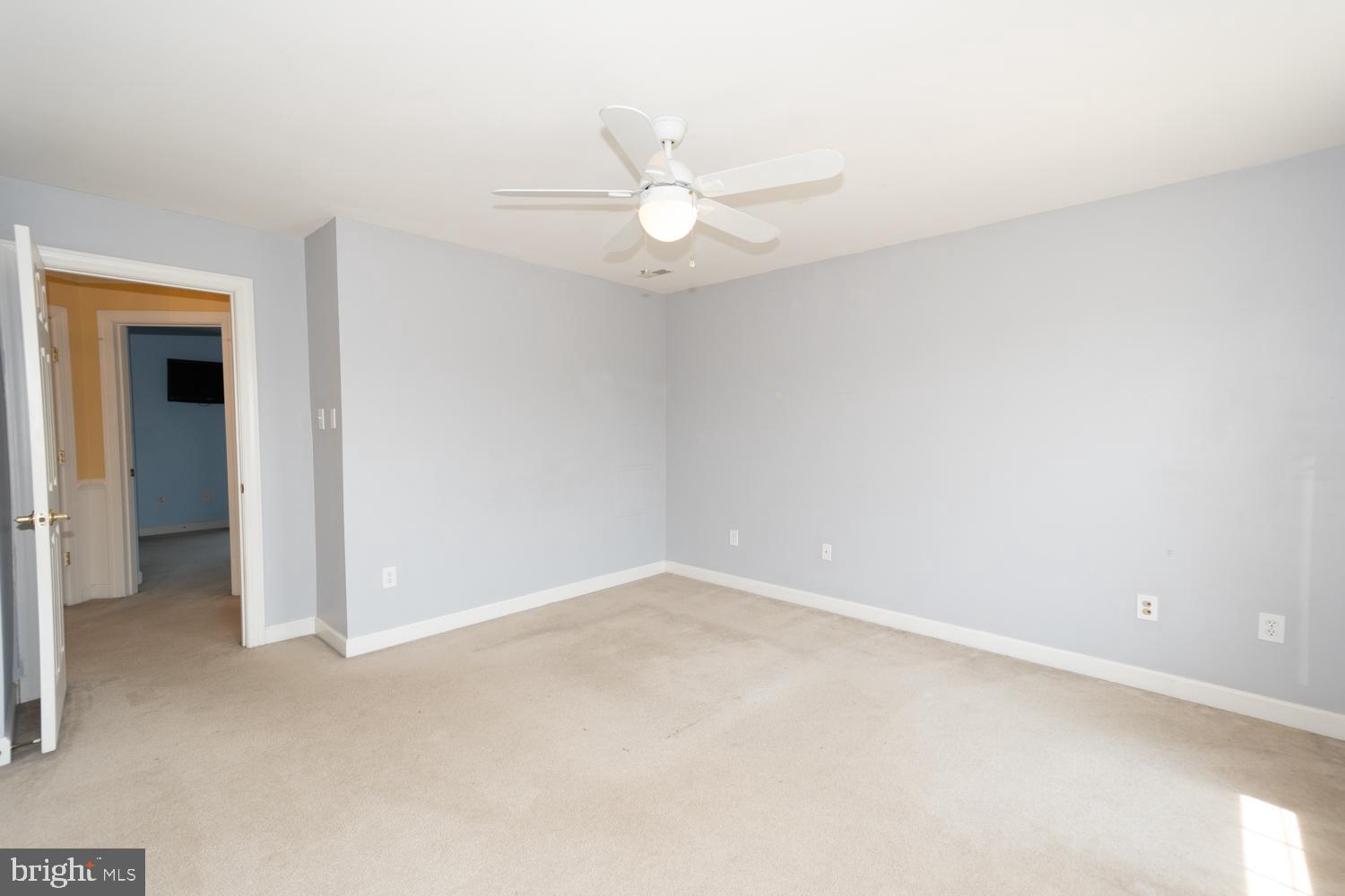 WINDSOR KNOLLS - Residential