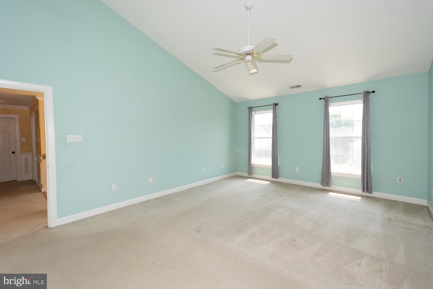 WINDSOR KNOLLS - Residential