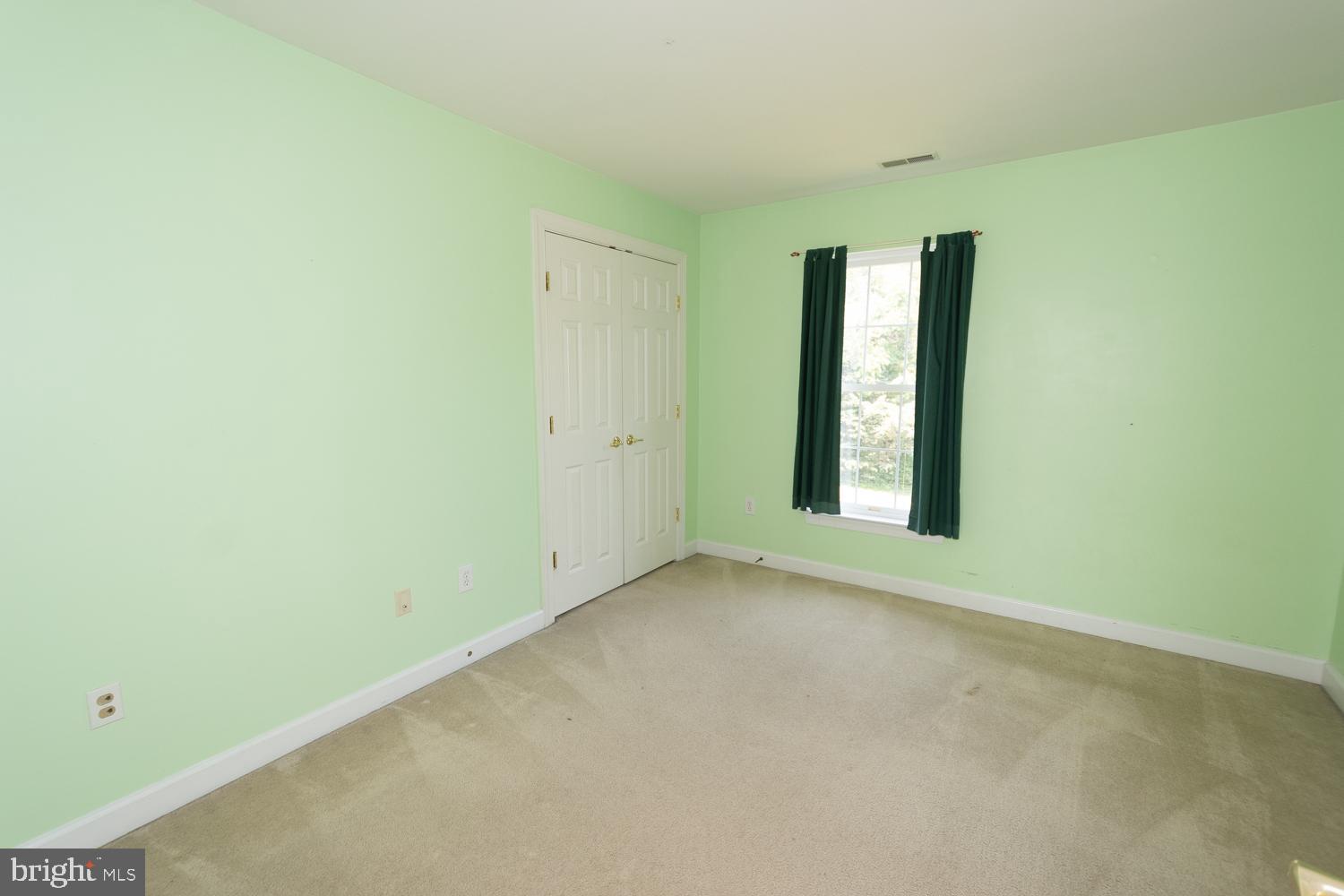 WINDSOR KNOLLS - Residential