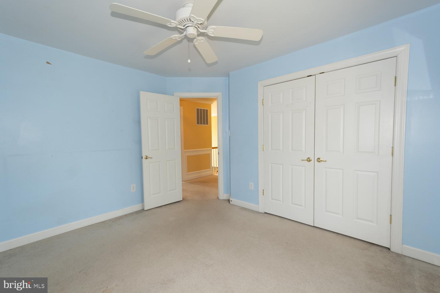 WINDSOR KNOLLS - Residential