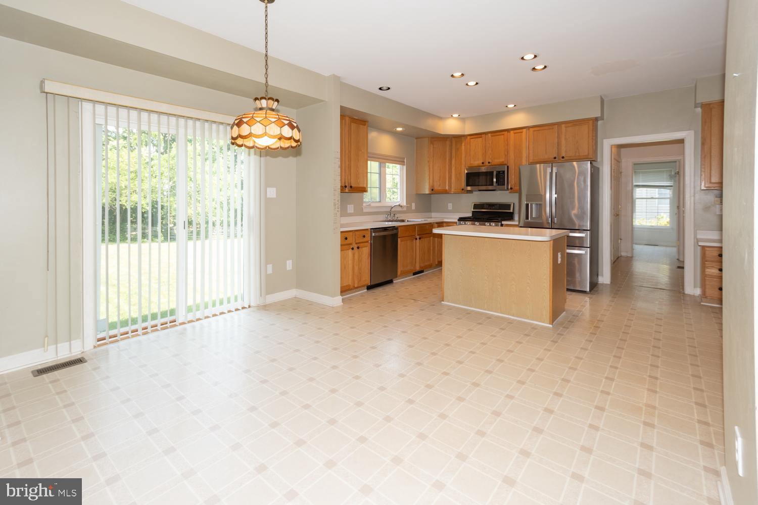 WINDSOR KNOLLS - Residential