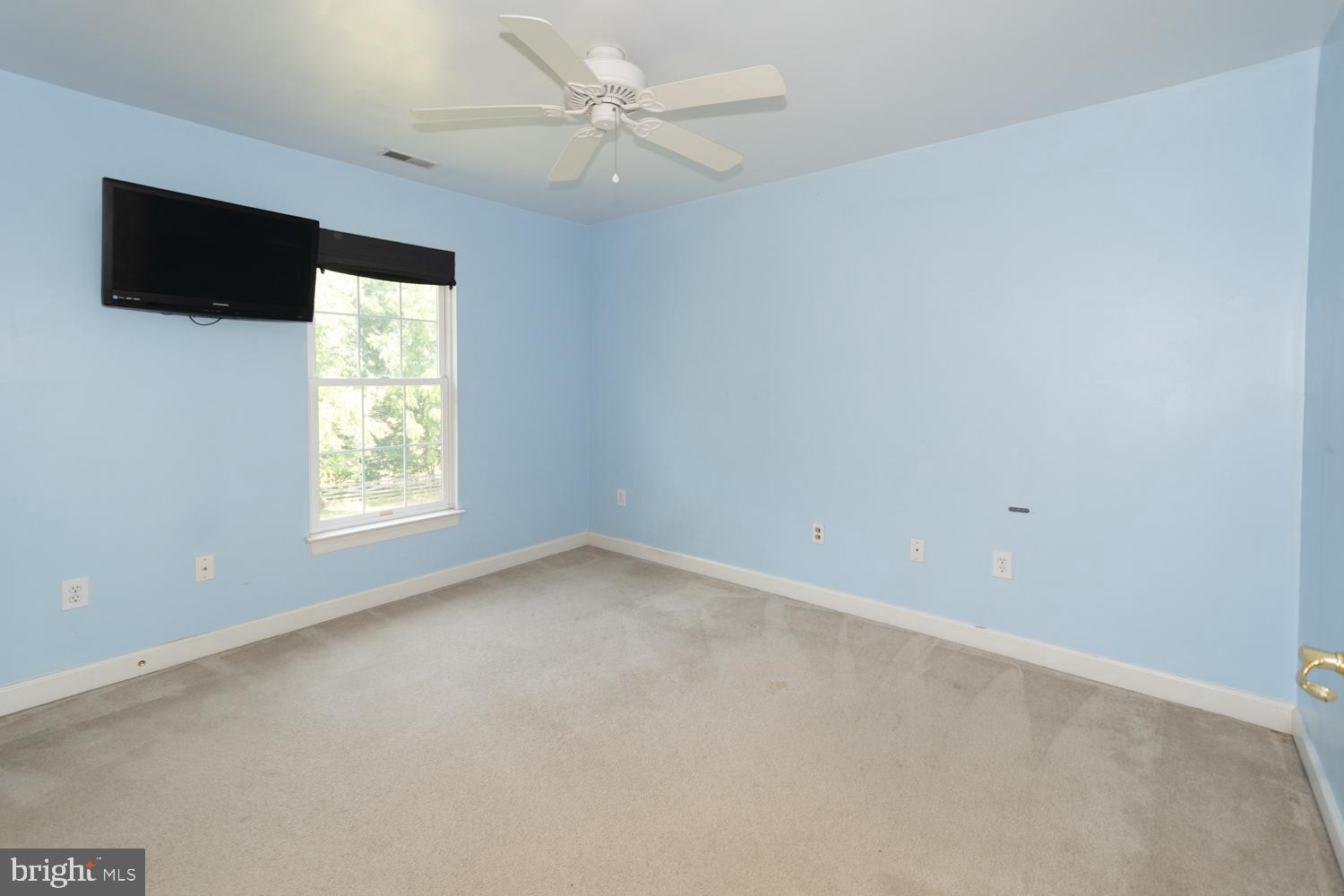 WINDSOR KNOLLS - Residential