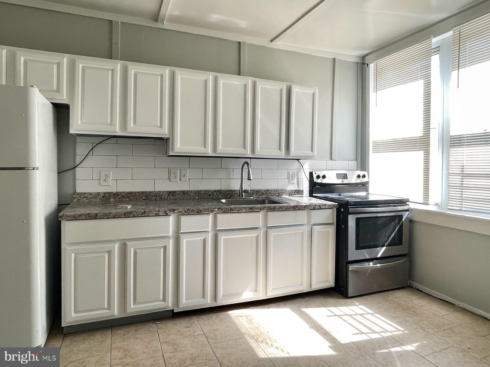 Beautiful rowhouse with 3 bedrooms and 2 full bathrooms located on the outskirts of both sought after Baltimore Highlands and Highland Town neighborhoods. Brand new waterproof Luxury Vinyl Flooring, fresh paint, and a Modern Kitchen. Fully finished basement with beautiful tiles. Brand new concrete parking pad in the backyard. Minutes away from John Hopkins Bay-view, HWY 895, Patterson Park, Fells Point, and Canton entertainment.