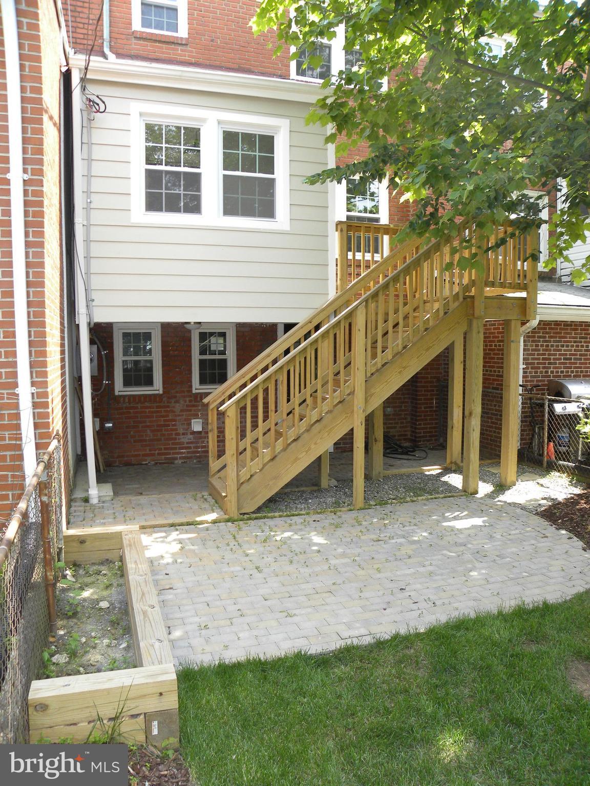 ROSEMONT - Residential Lease