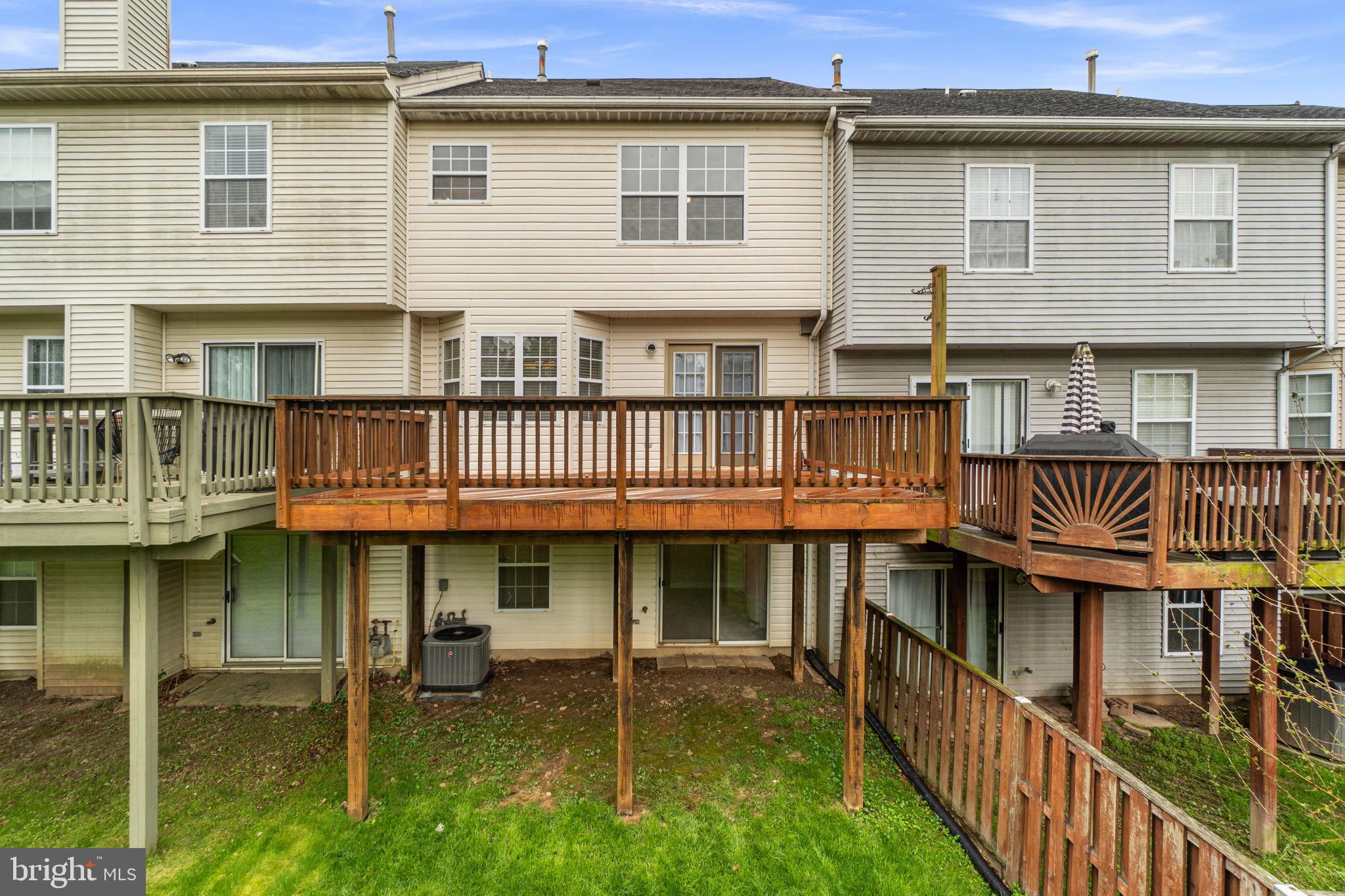 SPRING RIDGE - Residential