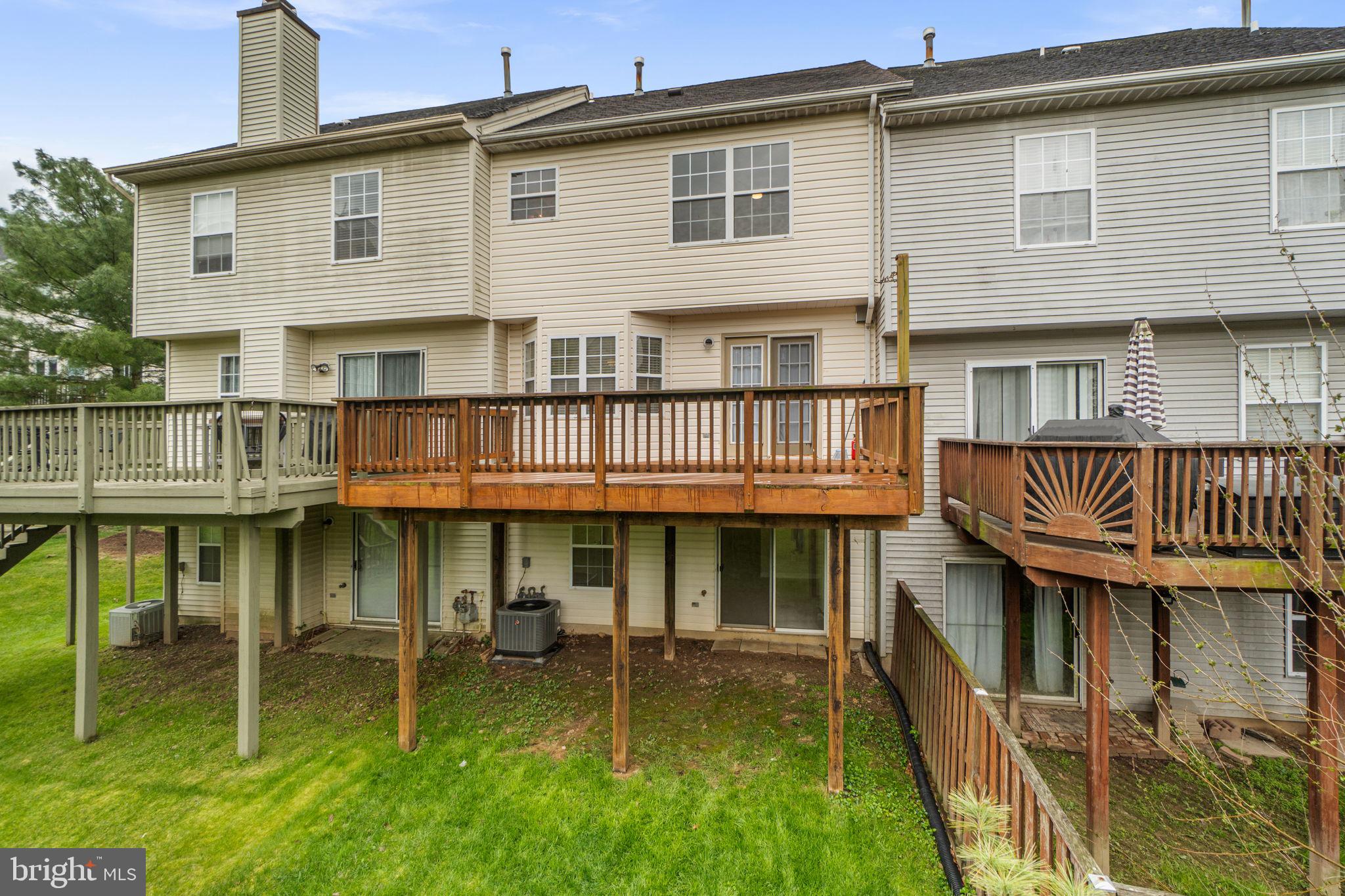 SPRING RIDGE - Residential