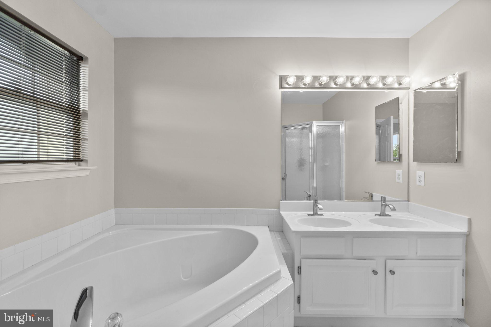 SPRING RIDGE - Residential