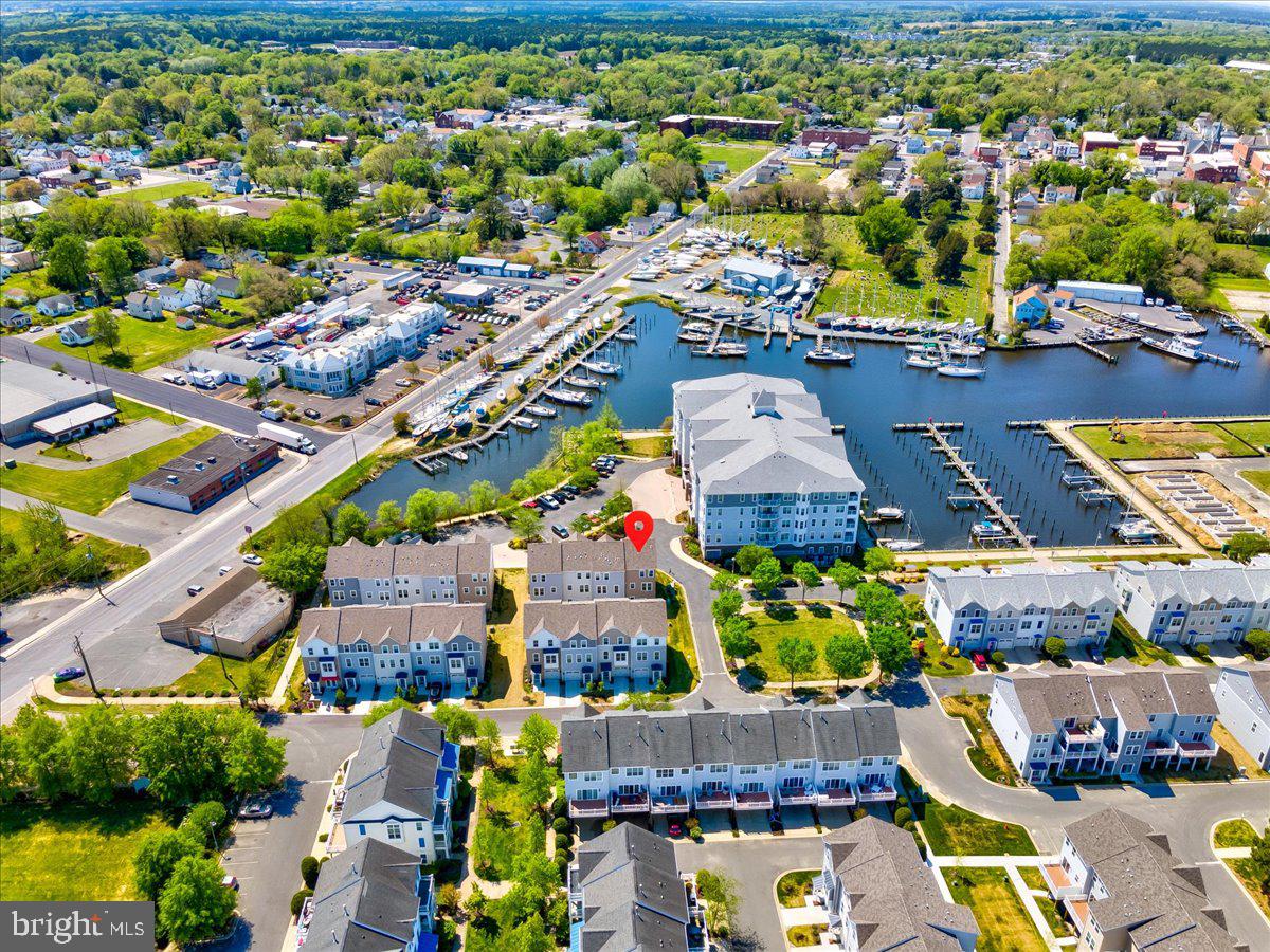 DEEP HARBOUR - Residential