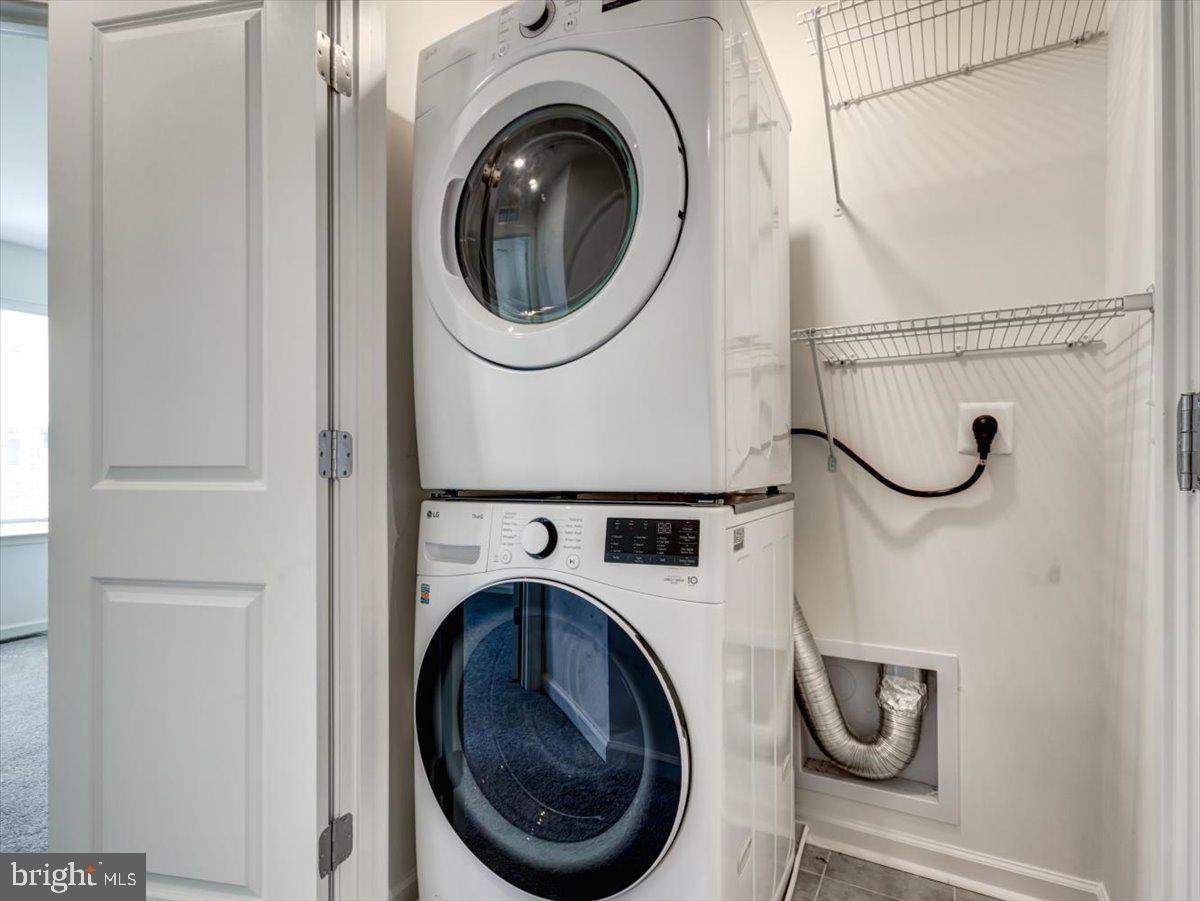 DEEP HARBOUR - Residential