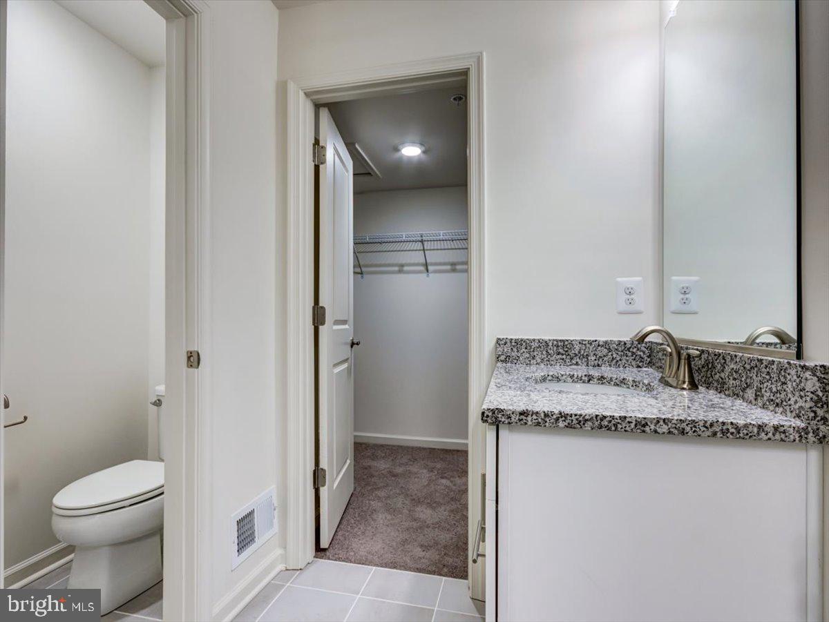 DEEP HARBOUR - Residential