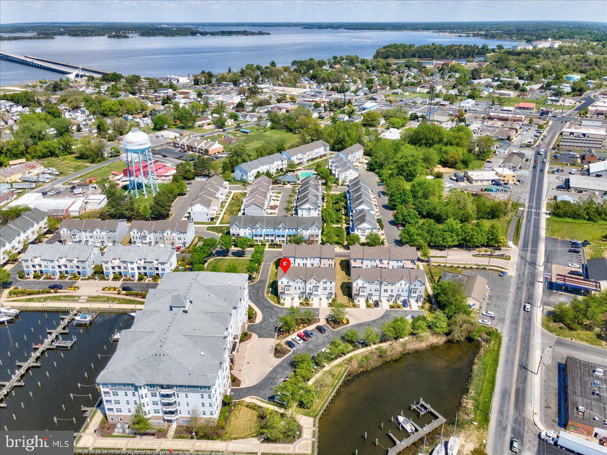 DEEP HARBOUR - Residential