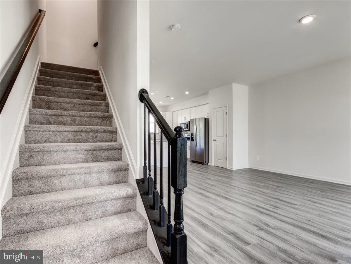 DEEP HARBOUR - Residential