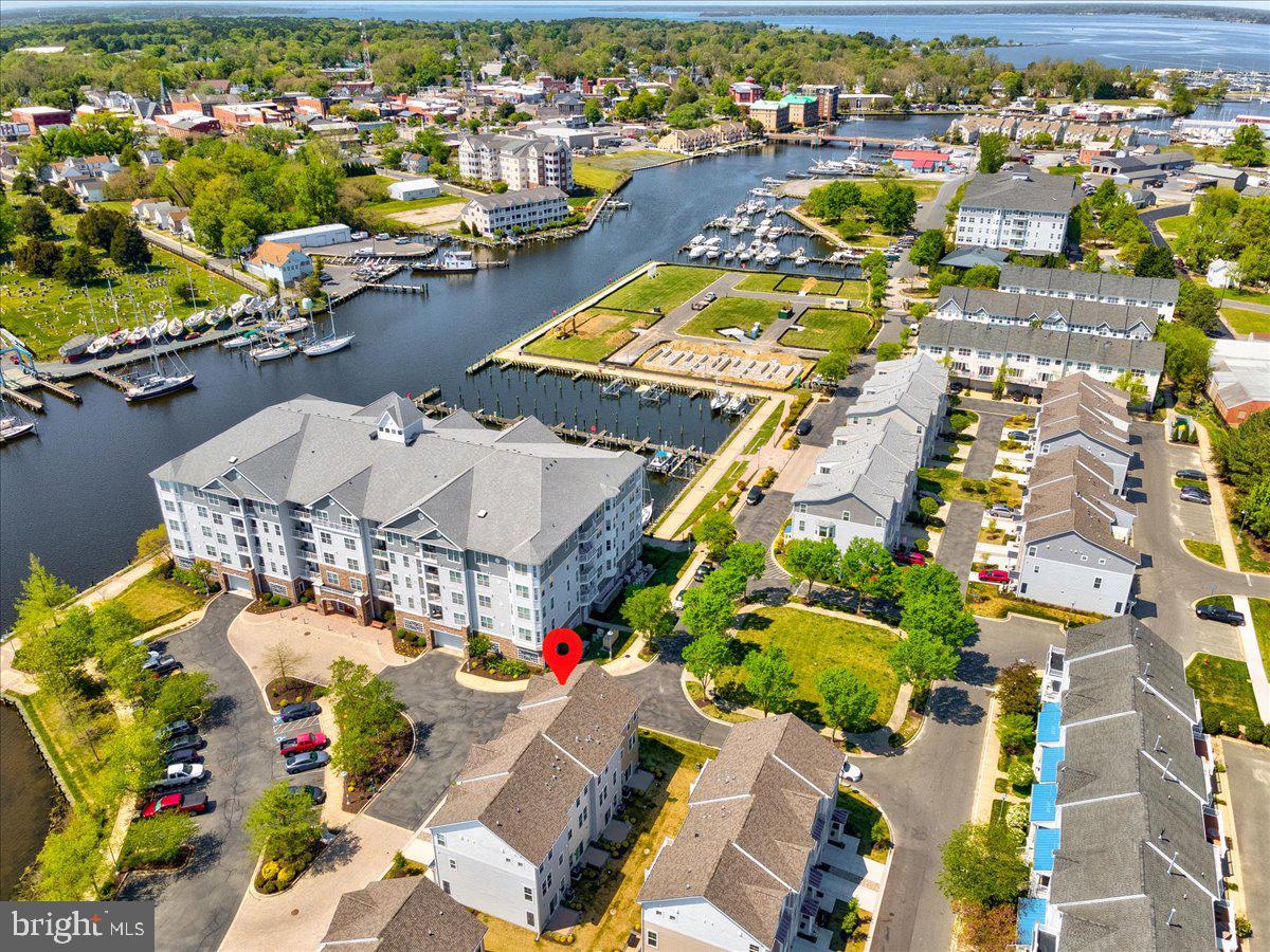 DEEP HARBOUR - Residential