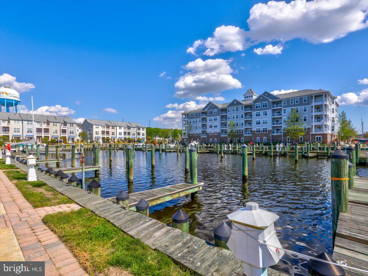 DEEP HARBOUR - Residential