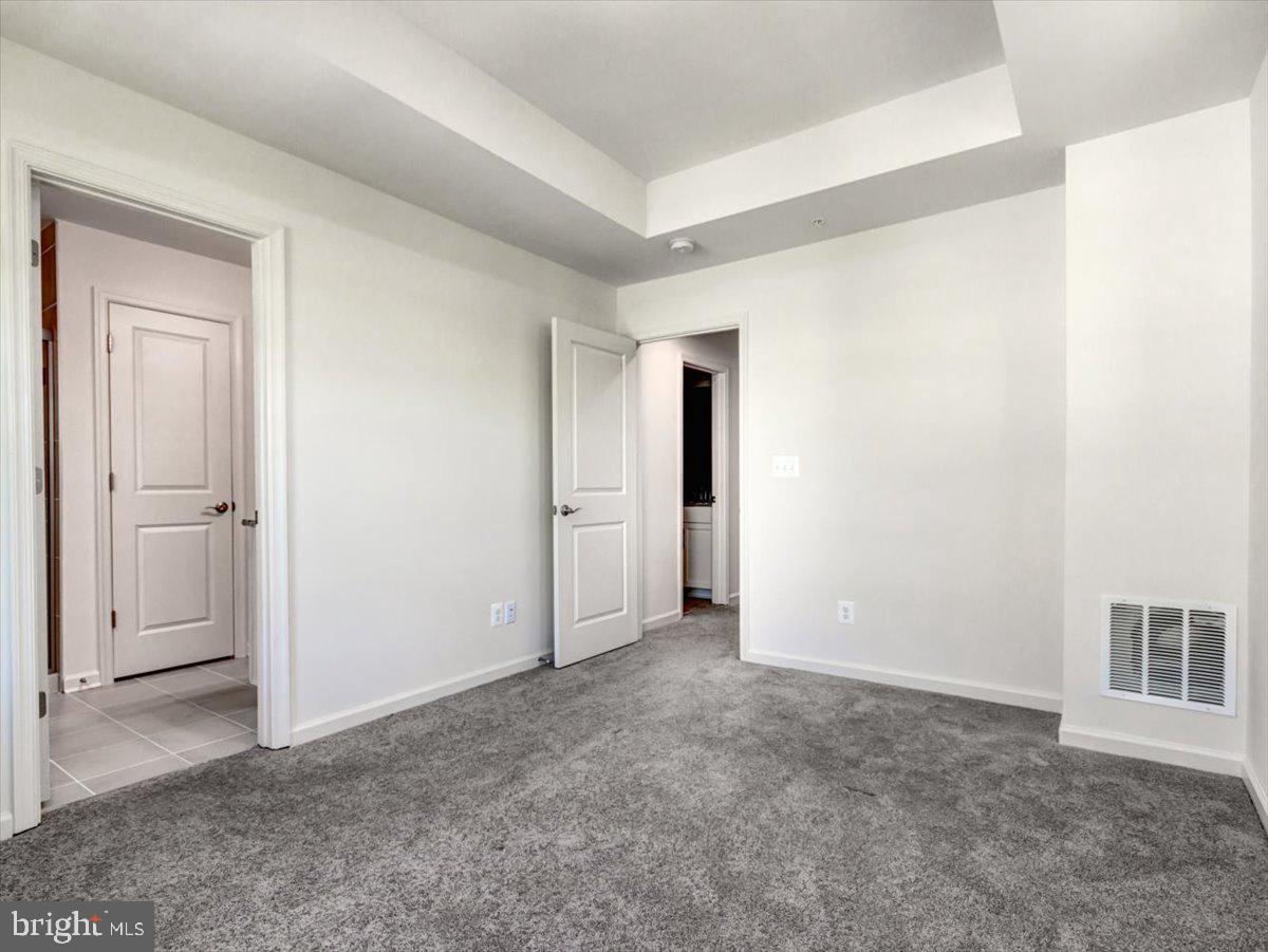 DEEP HARBOUR - Residential