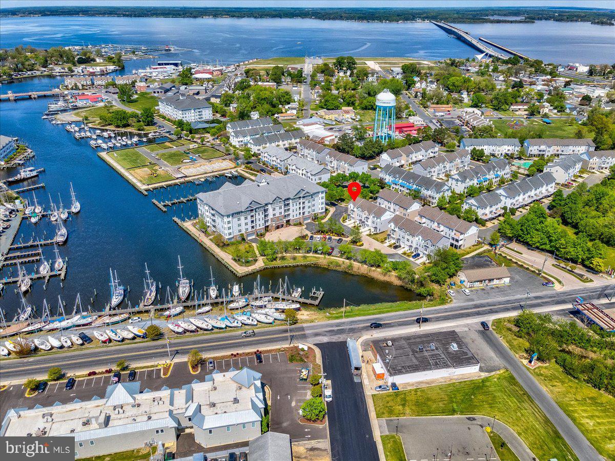 DEEP HARBOUR - Residential