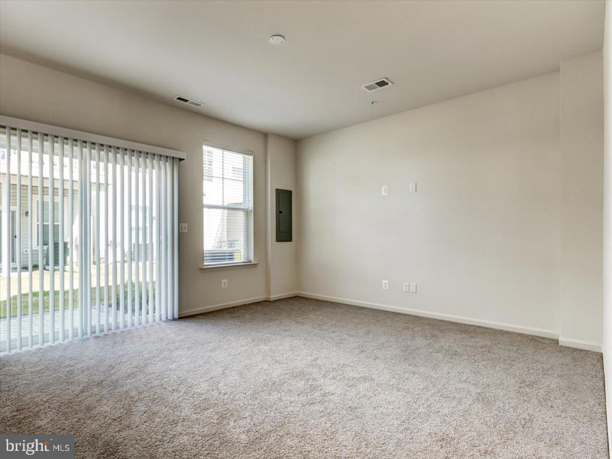 DEEP HARBOUR - Residential