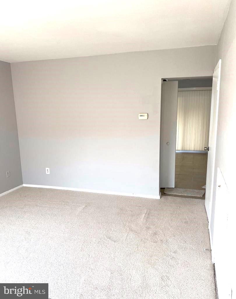 FRANKLIN SQUARE - Residential Lease