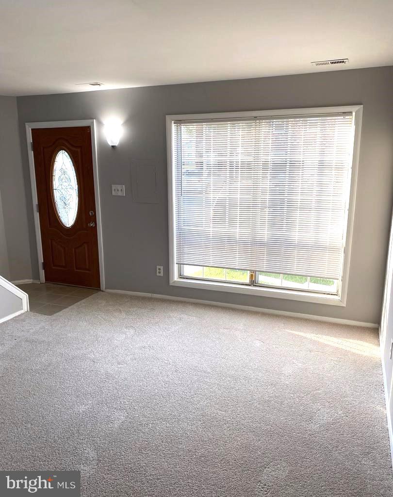 FRANKLIN SQUARE - Residential Lease