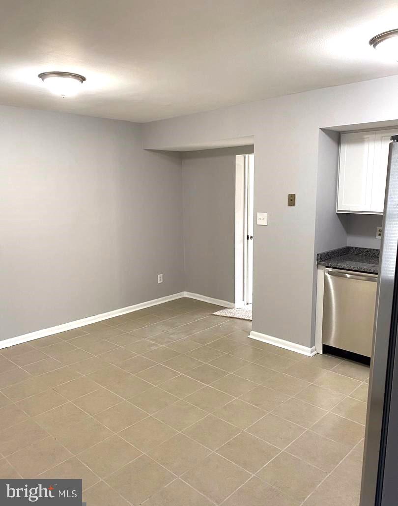 FRANKLIN SQUARE - Residential Lease