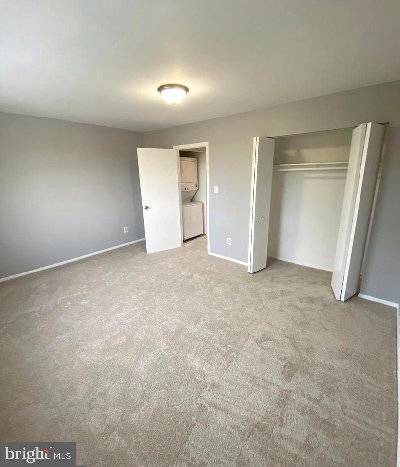 FRANKLIN SQUARE - Residential Lease