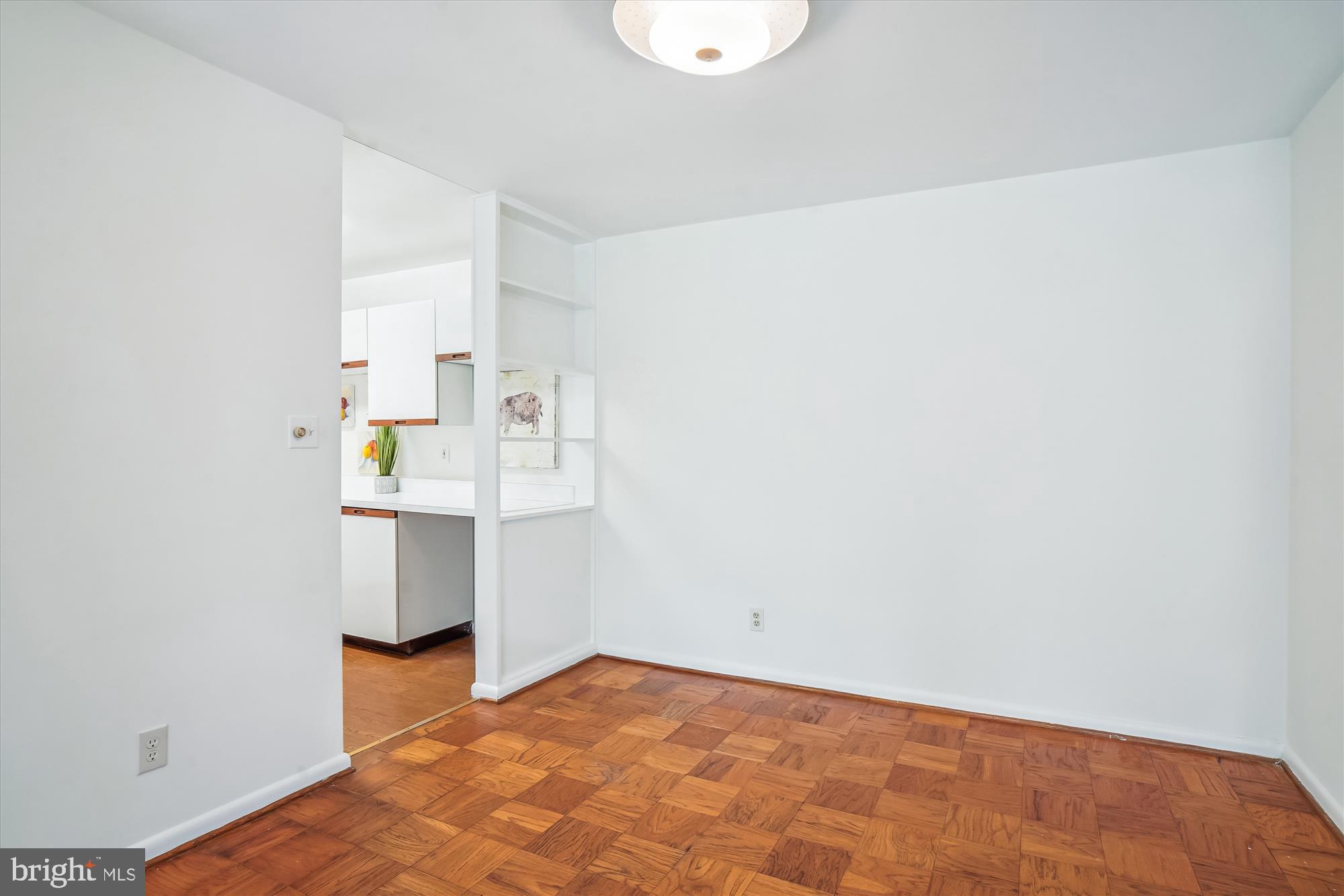 WHITEHALL - Residential