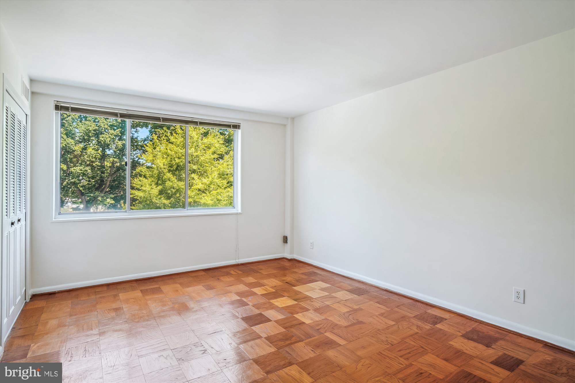 WHITEHALL - Residential