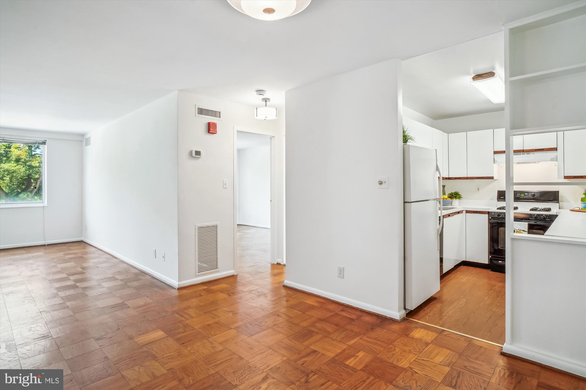 WHITEHALL - Residential