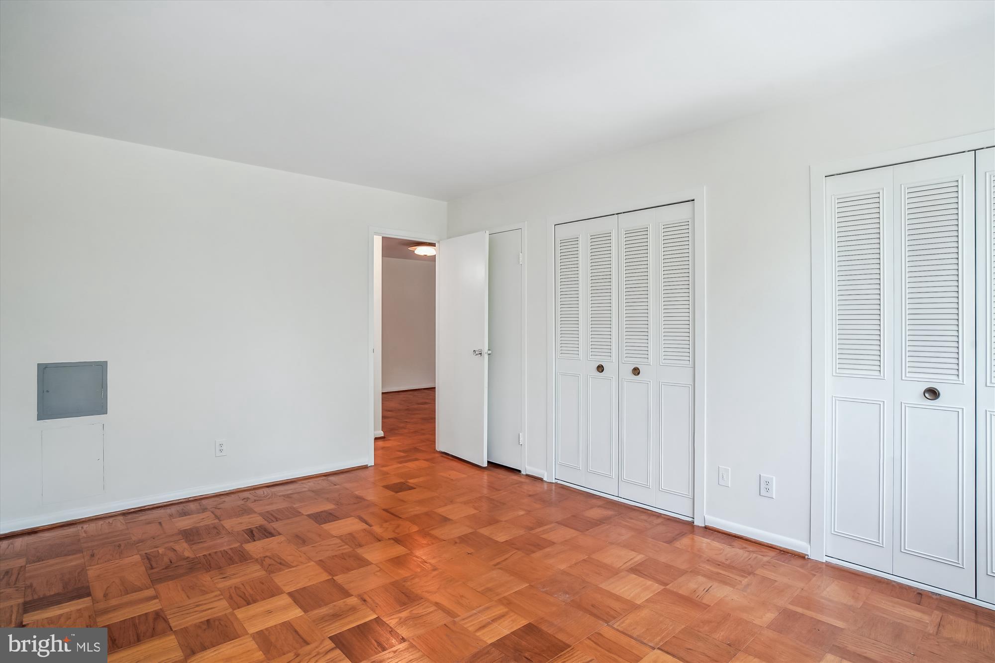 WHITEHALL - Residential