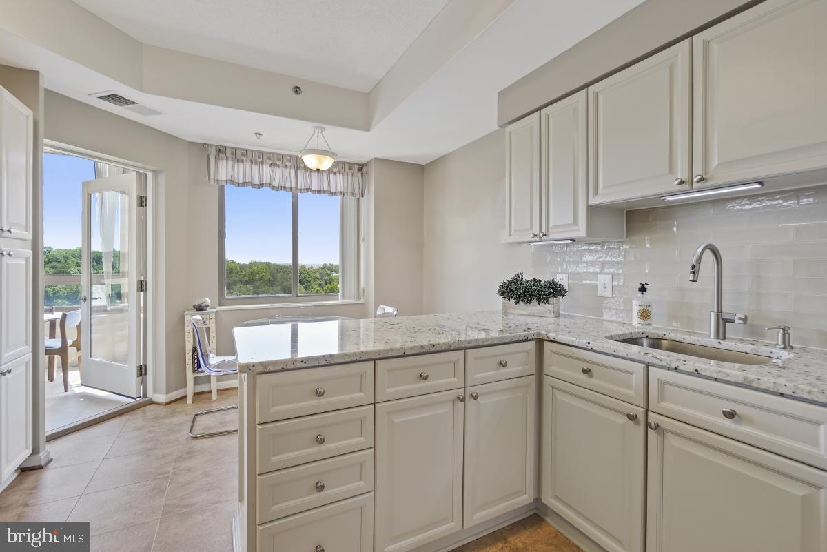 OVERLOOK AT LEISURE WORLD - Residential