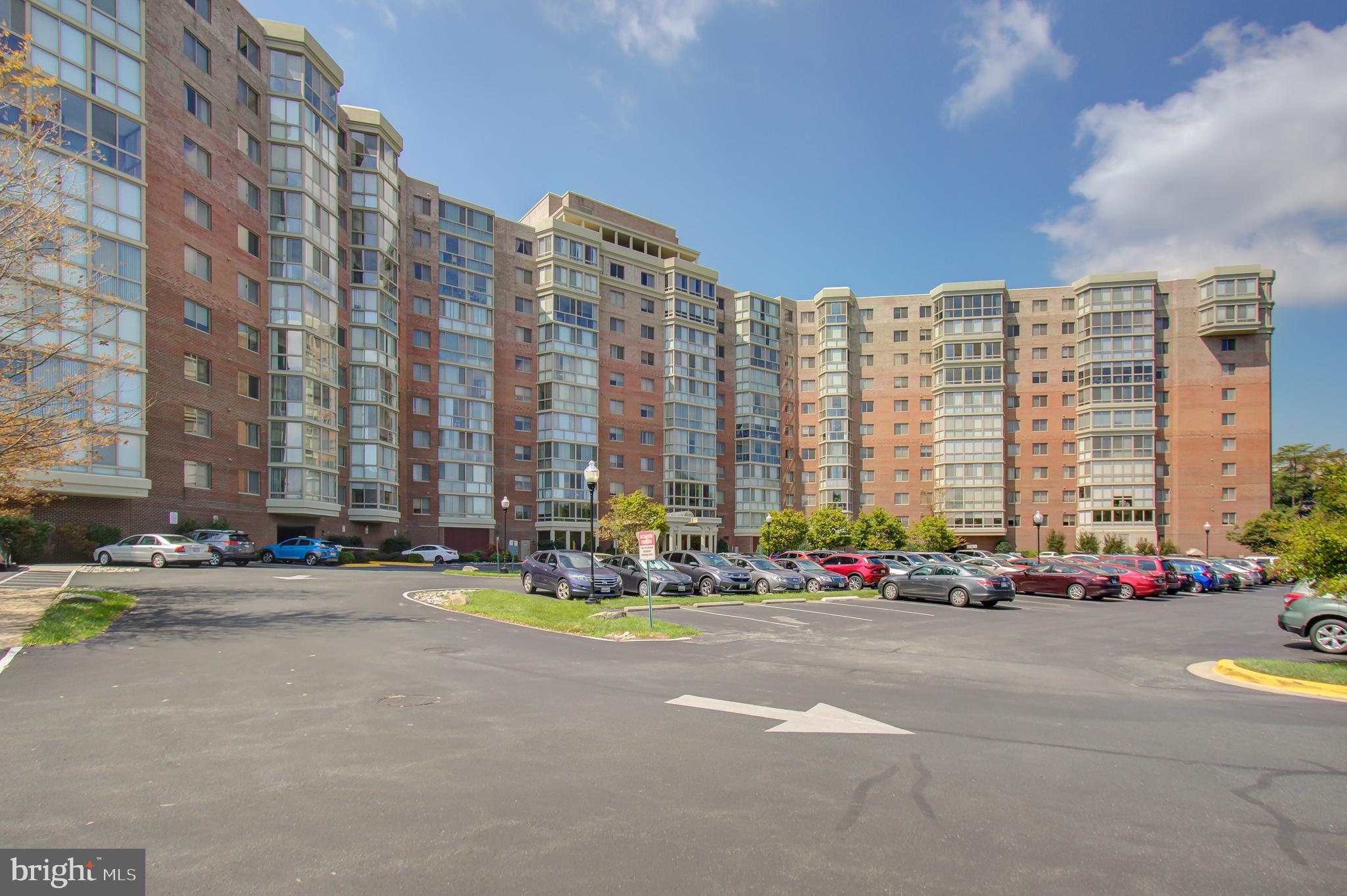 OVERLOOK AT LEISURE WORLD - Residential