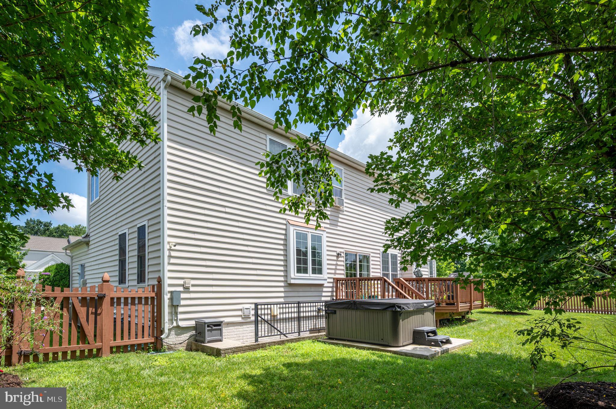 MAYFIELD TRACE - Residential