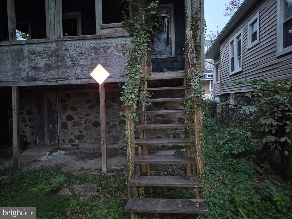 ARLINGTON - Residential