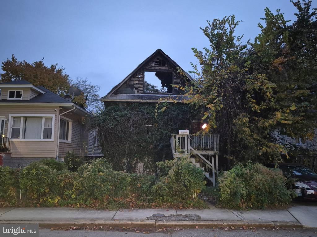 ARLINGTON - Residential