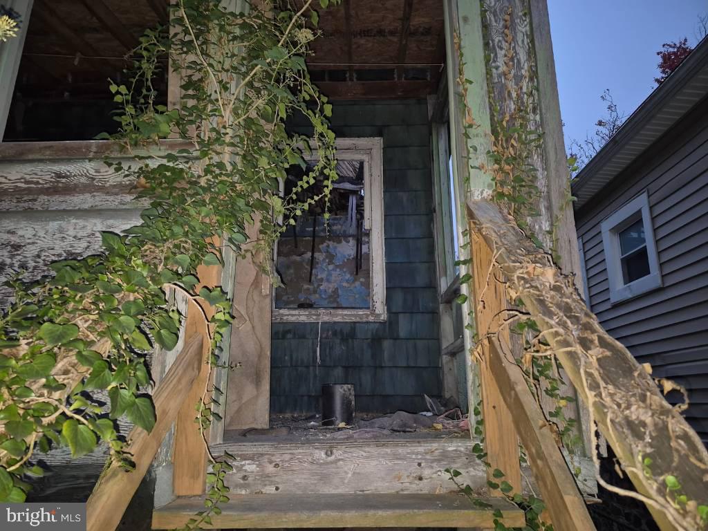 ARLINGTON - Residential