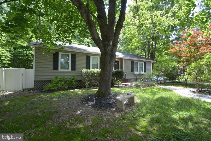 Take a Look at this Beautiful Home  in Upper Marlboro it is  VACANT - AND MOVE IN  READY - 2 Levels /3 Bedrooms/ 1.1 Bath/ Large full finish basement - central air - spacious kitchen with all stainless steel appliances - white cabinets - granite countertops - washer/dryer - separate dining room and living room with hardwood floors/ Brand new berber  carpet in the Basement   Large fenced in backyard for backyard  entertainment  family cookouts etc....
We understand the market is Hot but  being honest and respectful to EVERYONE   ALL OFFERS will be sent to the sellers as soon as they come in . There will be no cut off date for offers until one is Accepted