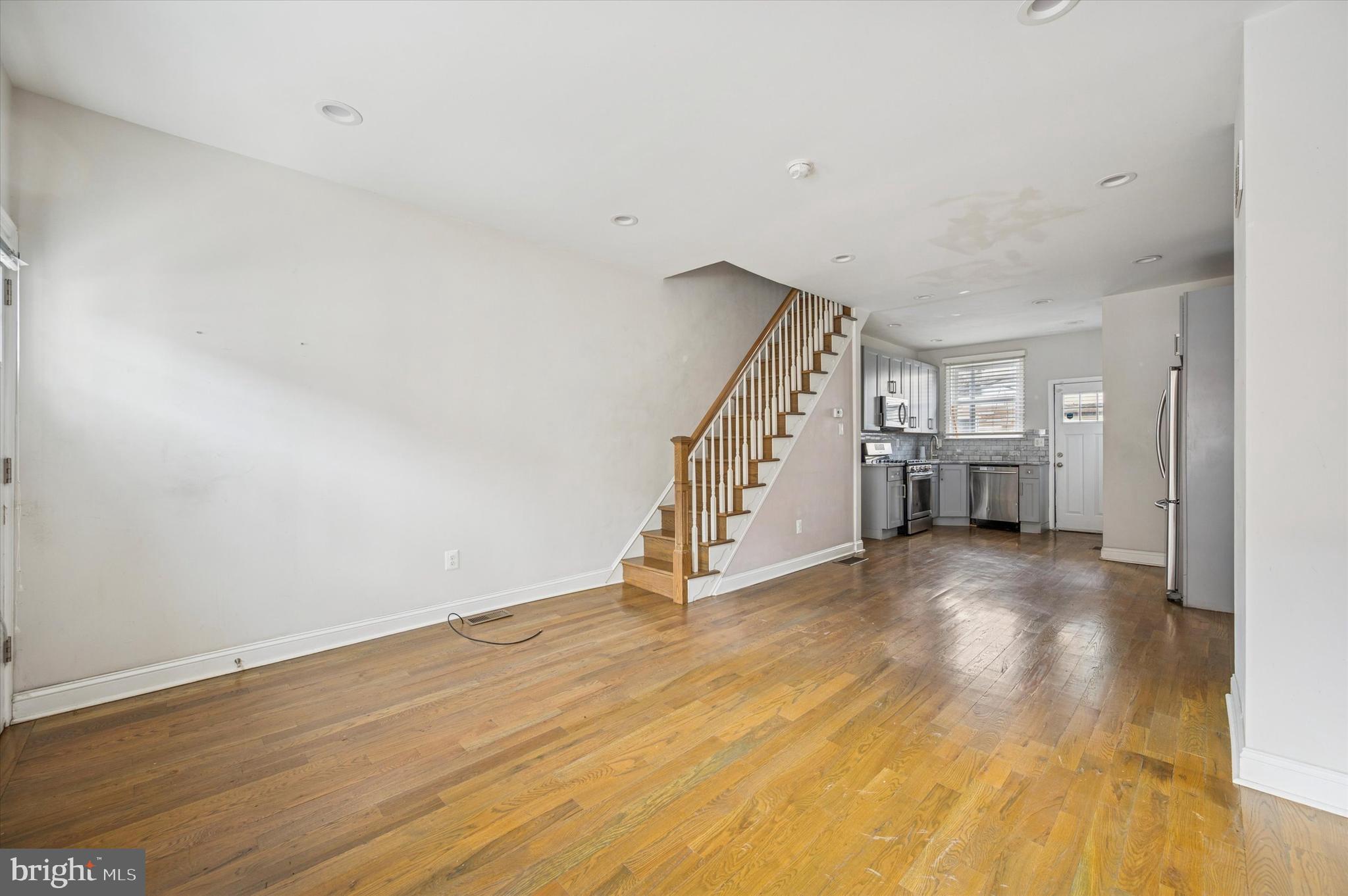 PORT RICHMOND - Residential