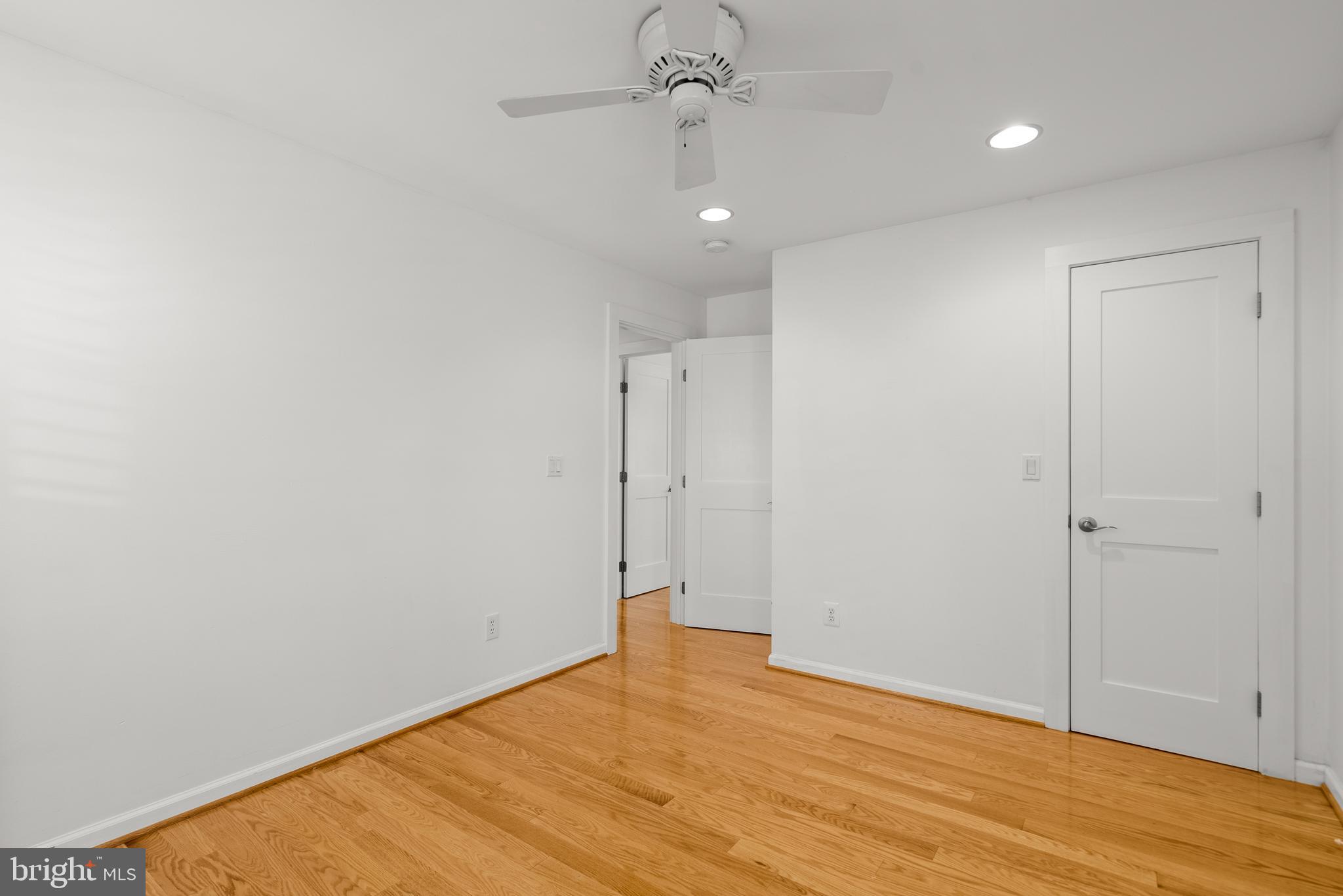 CABIN JOHN GARDENS - Residential