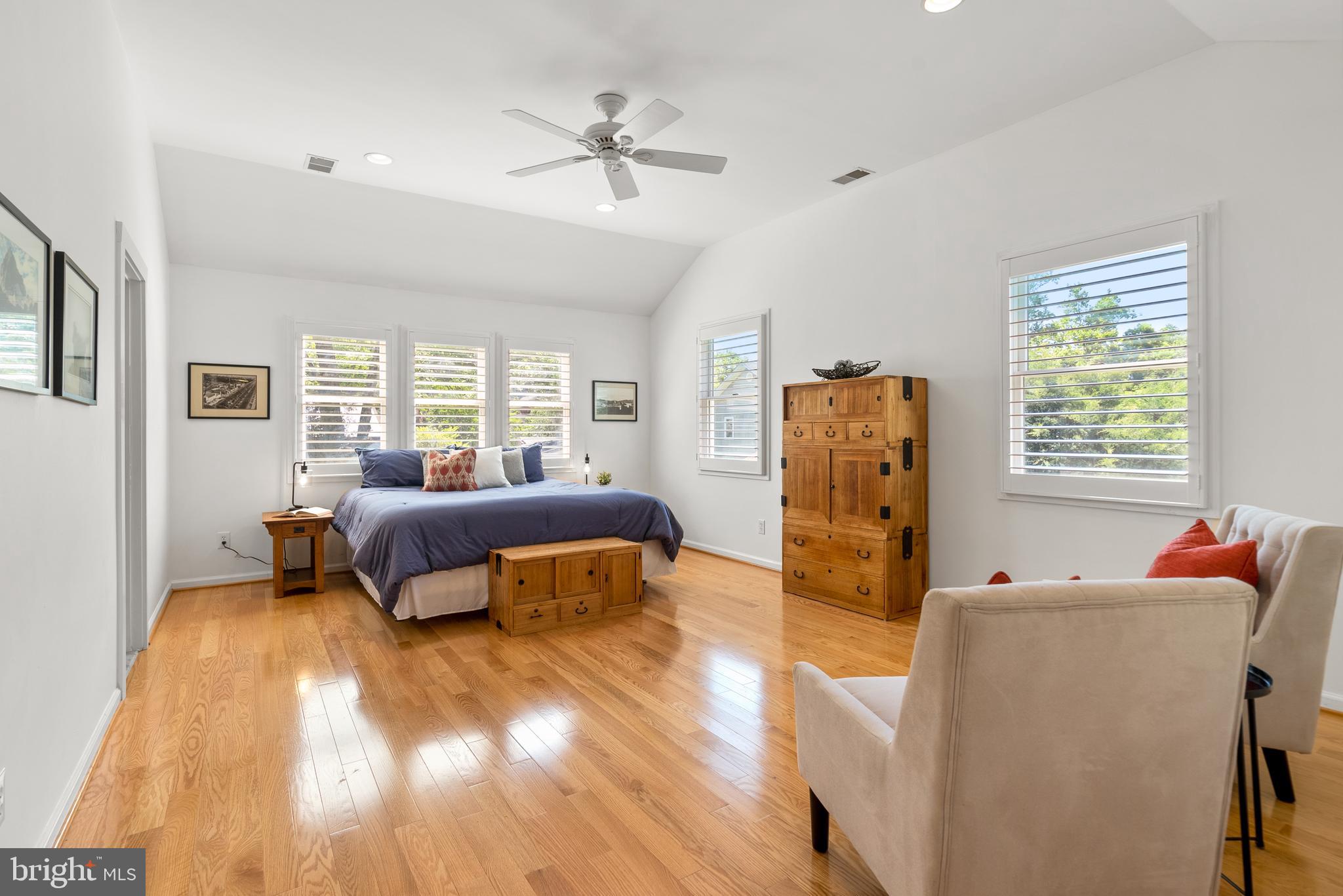 CABIN JOHN GARDENS - Residential