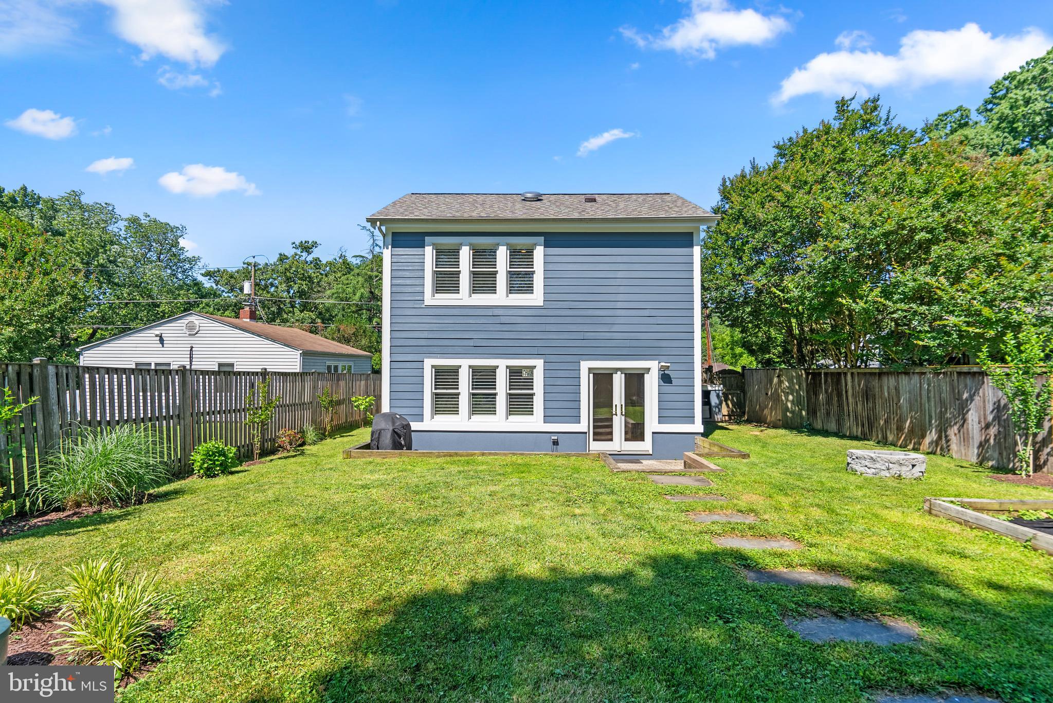 CABIN JOHN GARDENS - Residential